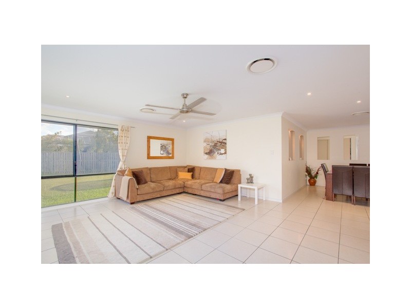 15 Moorhen Court, Narangba QLD 4504