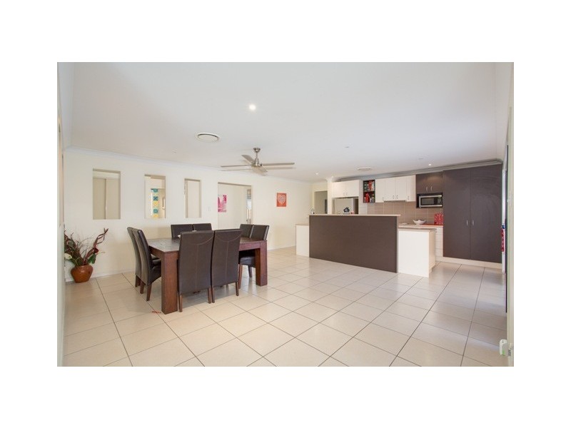15 Moorhen Court, Narangba QLD 4504