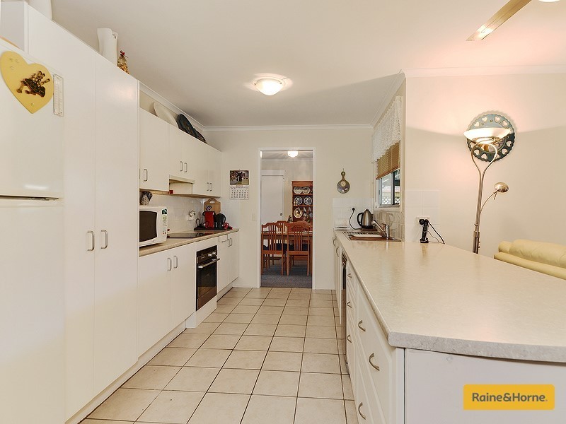 18 Graham Road, Morayfield QLD 4506