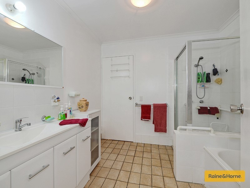 18 Graham Road, Morayfield QLD 4506