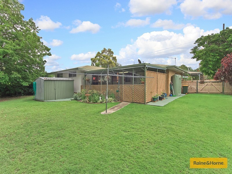 18 Graham Road, Morayfield QLD 4506