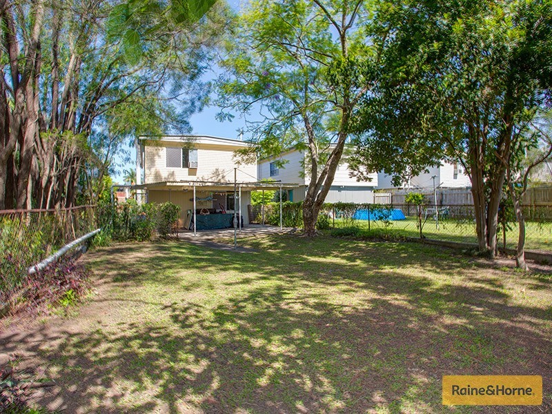 24 Moon Street, Caboolture QLD 4510