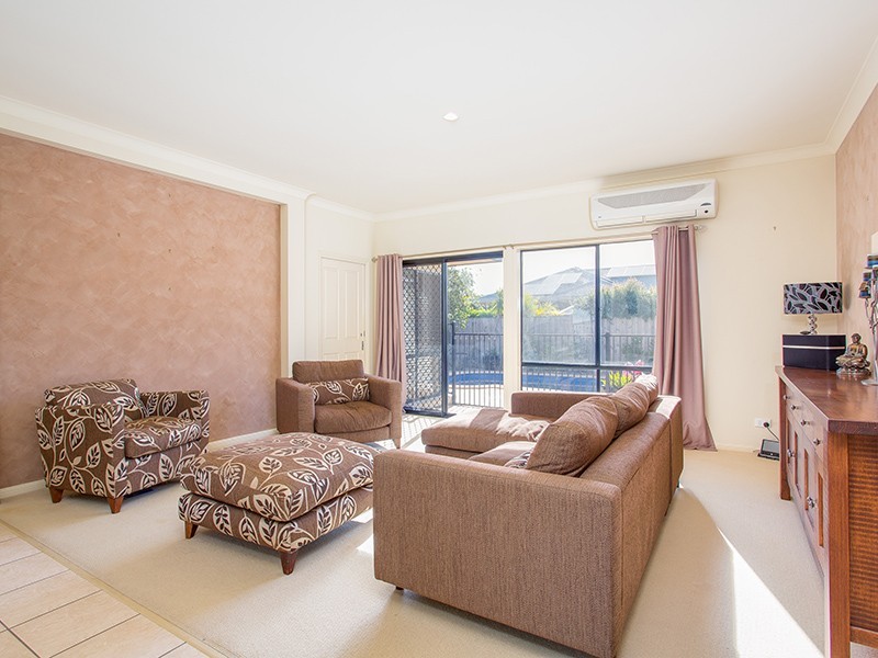 8 Bendee Court, Narangba QLD 4504