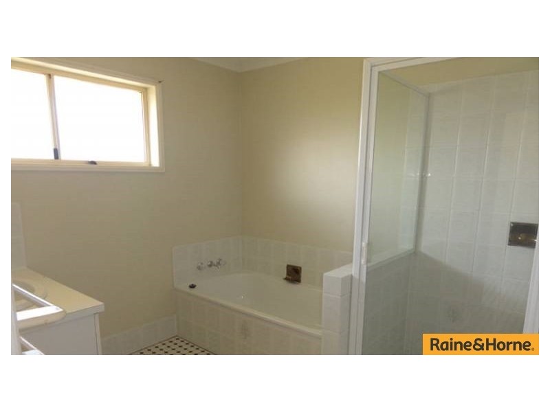 5 Ruatoka Court, Burpengary QLD 4505