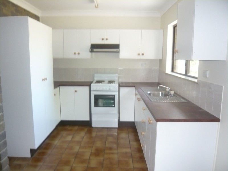 15 Kirkcaldy St, Morayfield QLD 4506