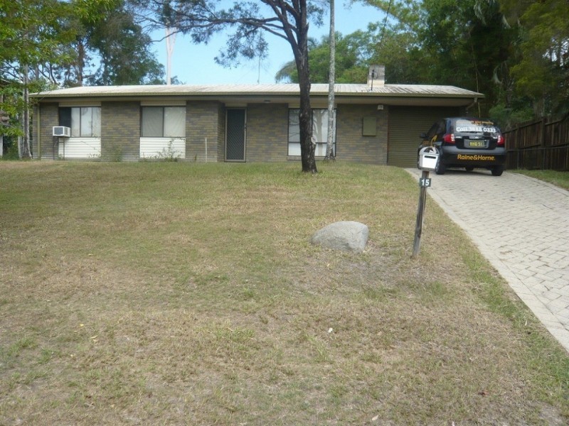 15 Kirkcaldy St, Morayfield QLD 4506