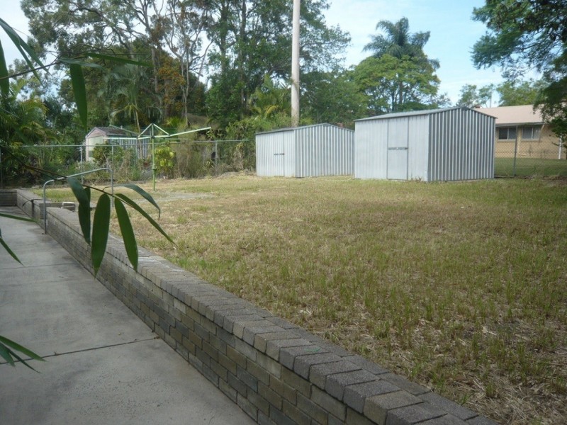 15 Kirkcaldy St, Morayfield QLD 4506
