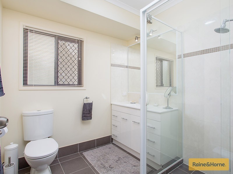 6 Wallaby Pl, Morayfield QLD 4506