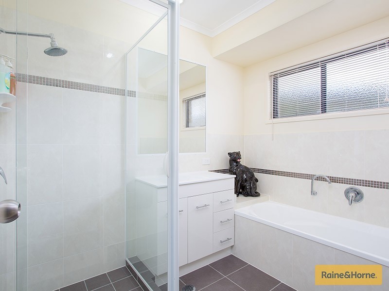 6 Wallaby Pl, Morayfield QLD 4506