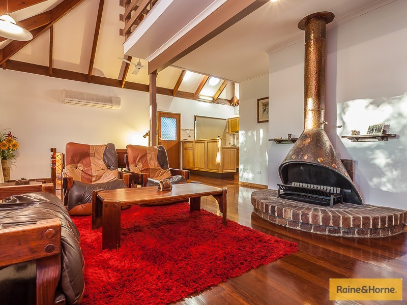 1079 Oakey Flat Road, Narangba QLD 4504