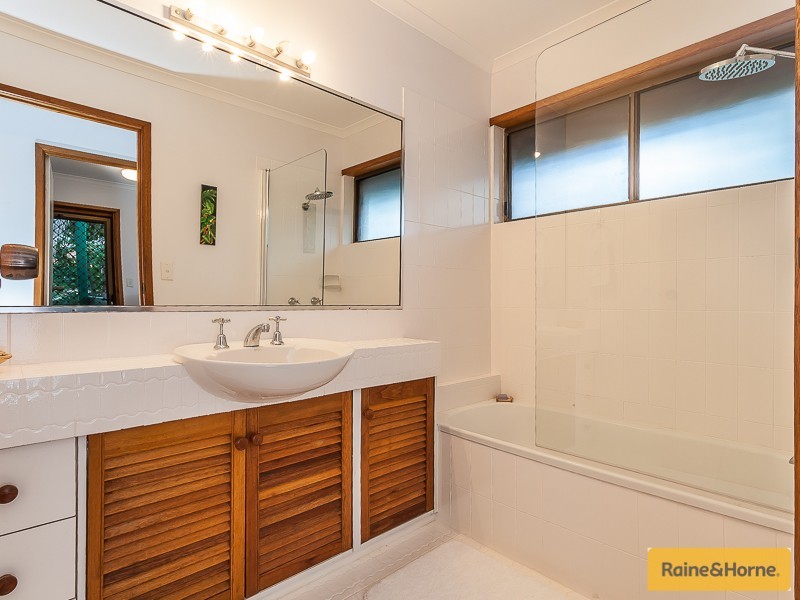 1079 Oakey Flat Road, Narangba QLD 4504