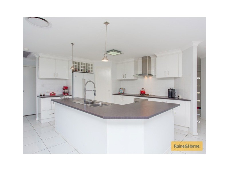 9 Wallaby Place, Morayfield QLD 4506