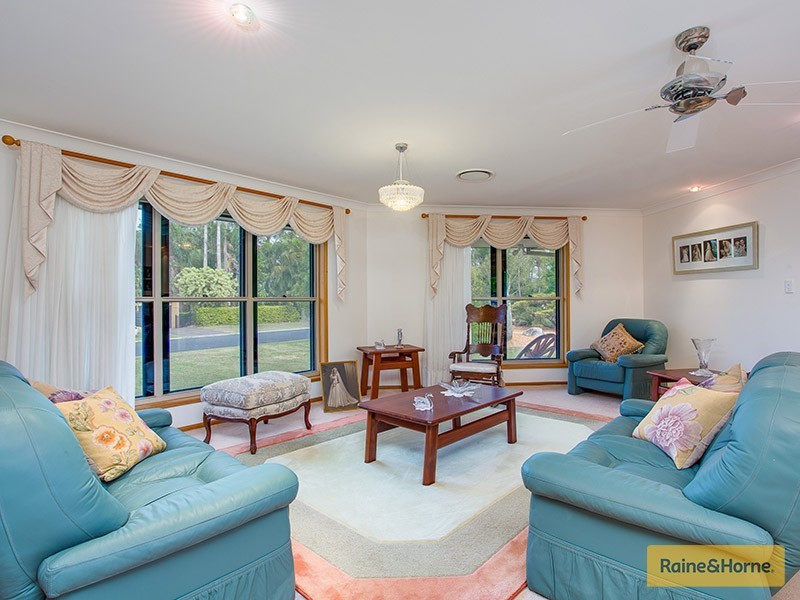 1 Cocos Drive, Ningi QLD 4511