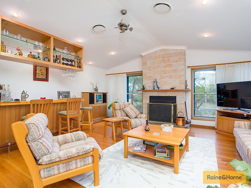 1 Cocos Drive, Ningi QLD 4511