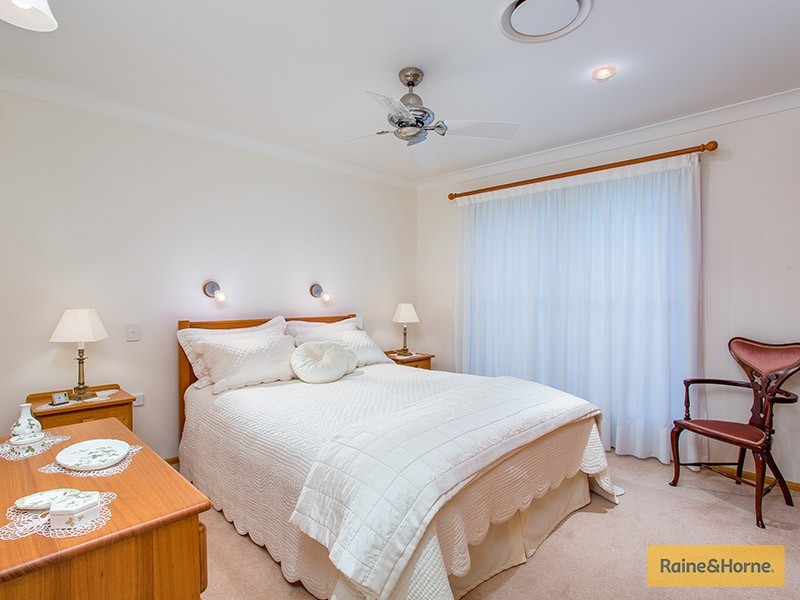 1 Cocos Drive, Ningi QLD 4511