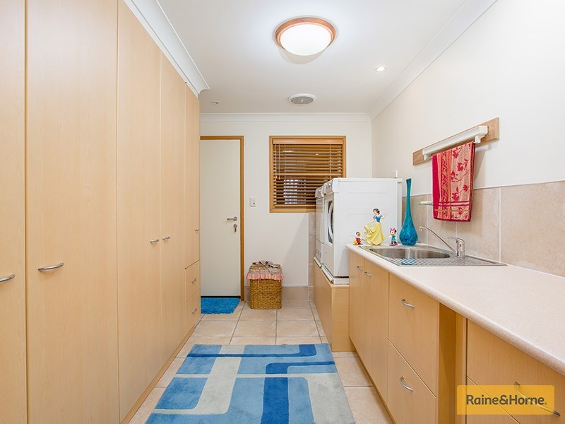 1 Cocos Drive, Ningi QLD 4511