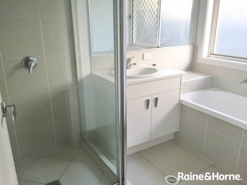 8 Wallaby Place, Morayfield QLD 4506