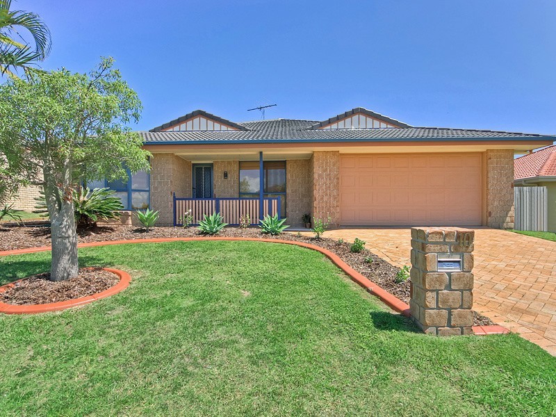 10 Monavale Ct, Sandstone Point QLD 4511