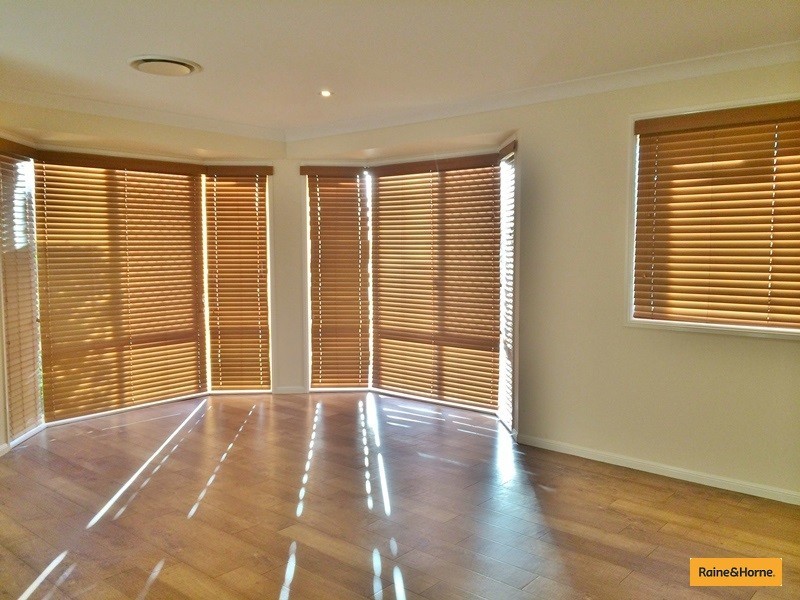 1 Greenbury Court, Morayfield QLD 4506