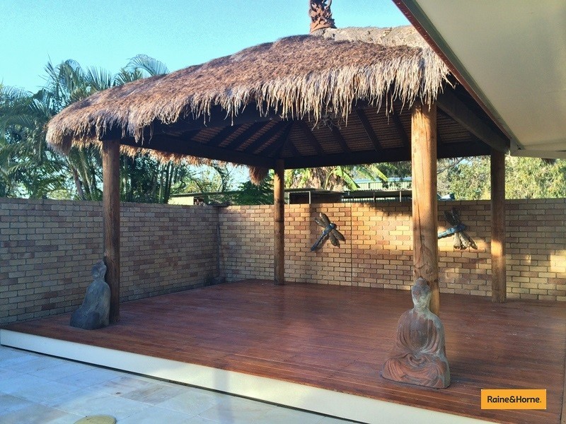 1 Greenbury Court, Morayfield QLD 4506