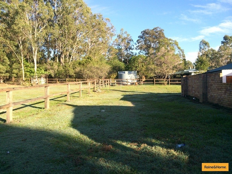 1 Greenbury Court, Morayfield QLD 4506