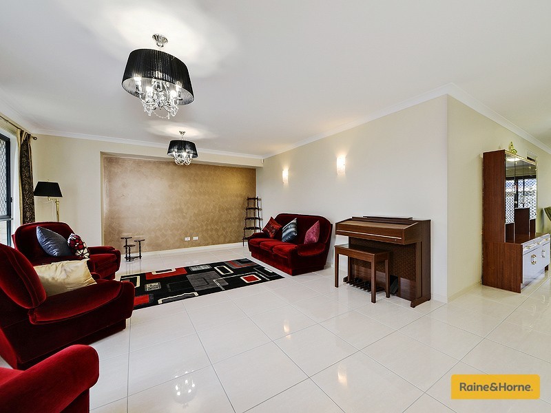 4 Wallaby Place, Morayfield QLD 4506