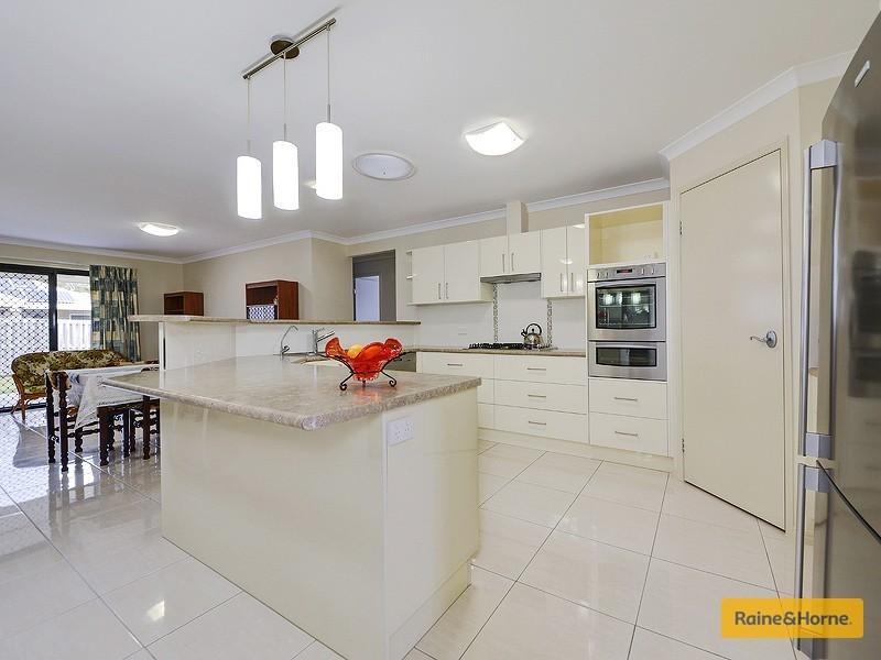 4 Wallaby Place, Morayfield QLD 4506