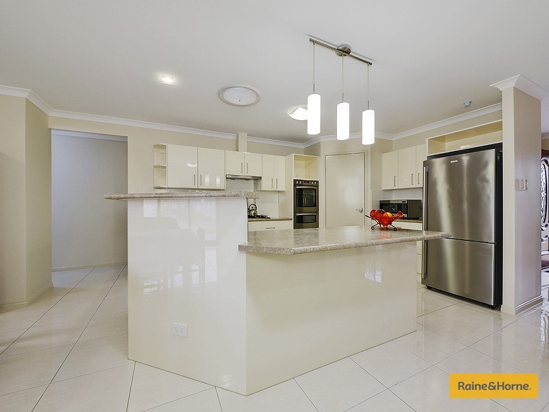 4 Wallaby Place, Morayfield QLD 4506