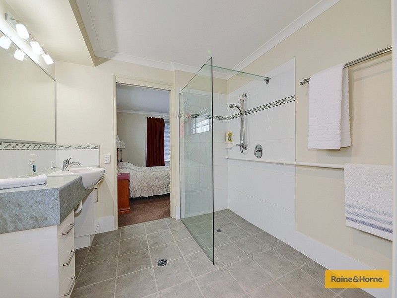 4 Wallaby Place, Morayfield QLD 4506