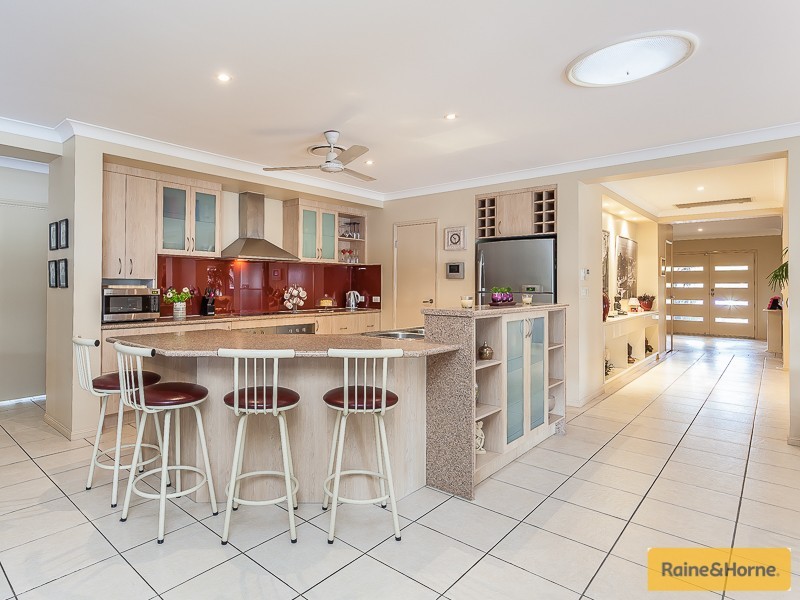 4 Guinea Cres, Narangba QLD 4504