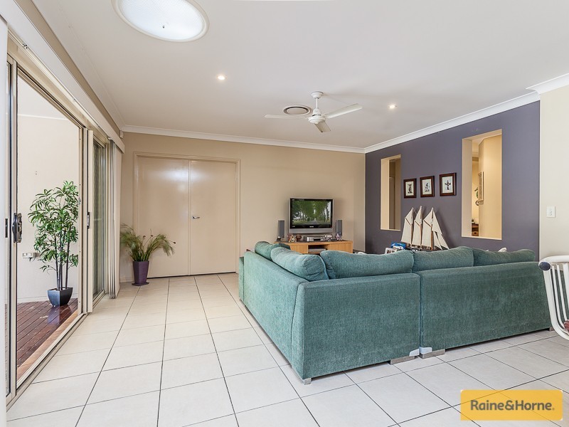 4 Guinea Cres, Narangba QLD 4504