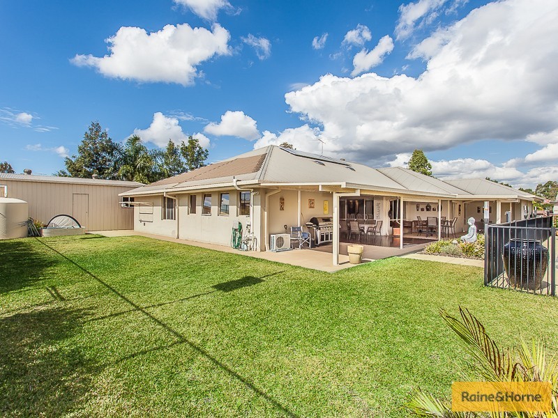 4 Guinea Cres, Narangba QLD 4504
