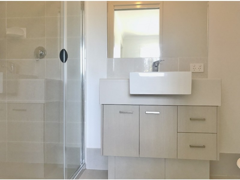 2/31 Braxlaw Crescent, Dakabin QLD 4503