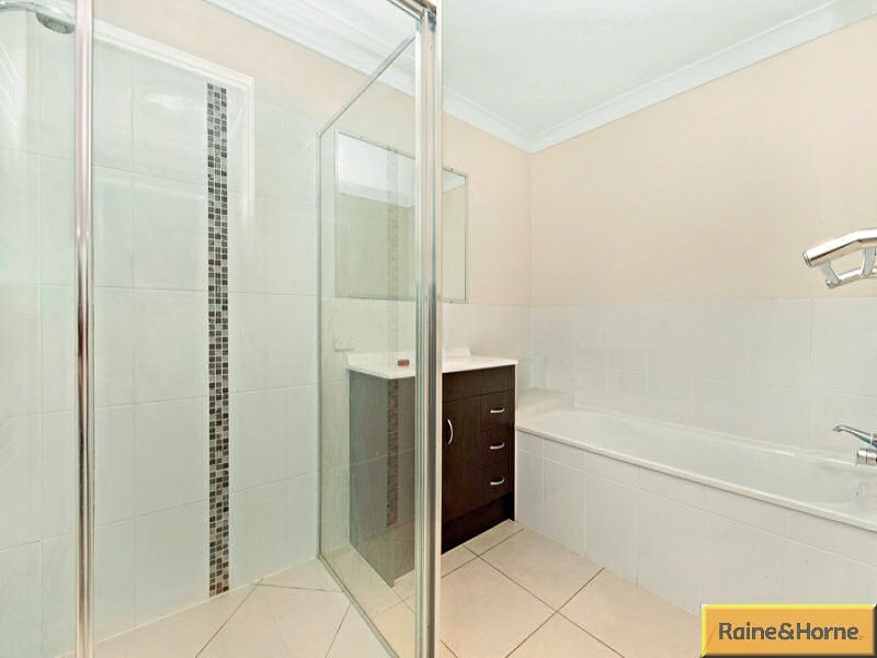 Unit 1/28 Barrine Place, Narangba QLD 4504