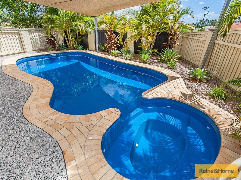12 Blaxland Place, Narangba QLD 4504