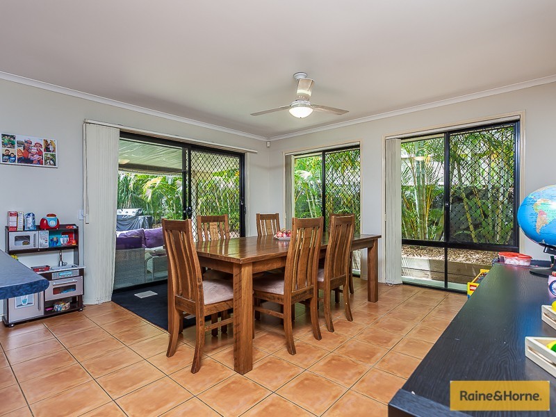 12 Blaxland Place, Narangba QLD 4504