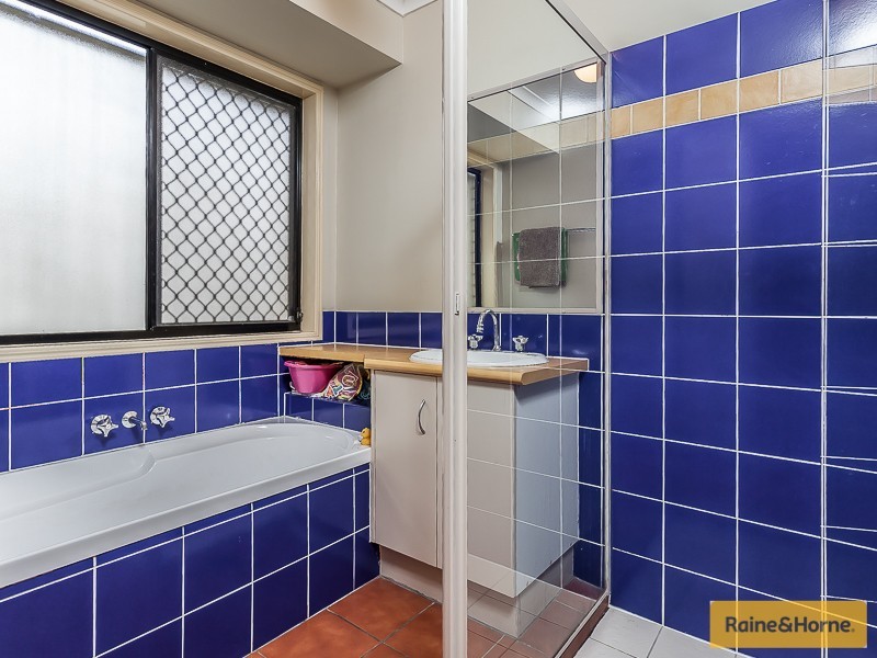 12 Blaxland Place, Narangba QLD 4504
