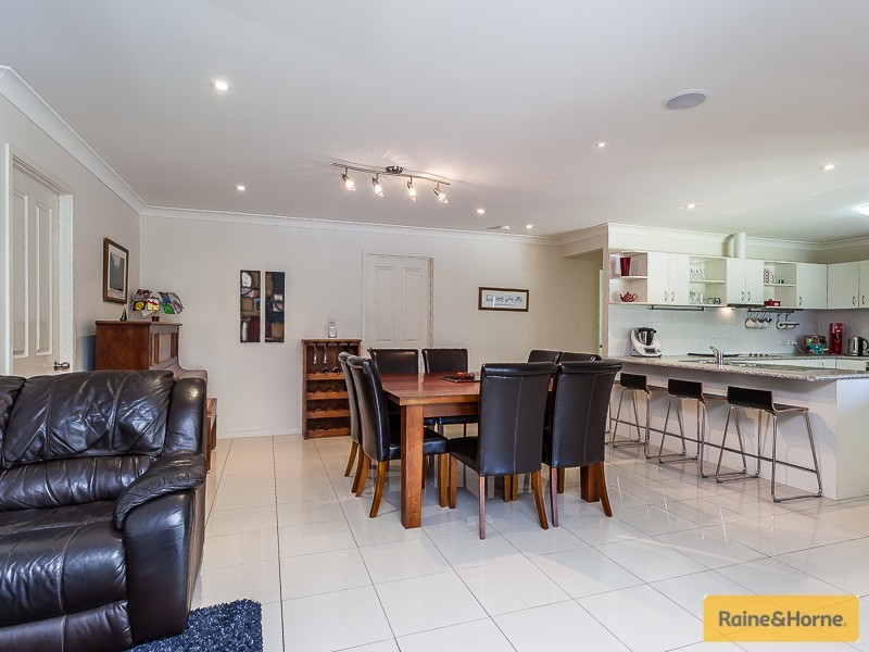3 Lookout Place, Narangba QLD 4504