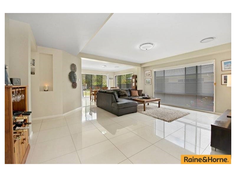 18 Hideaway Close, Narangba QLD 4504
