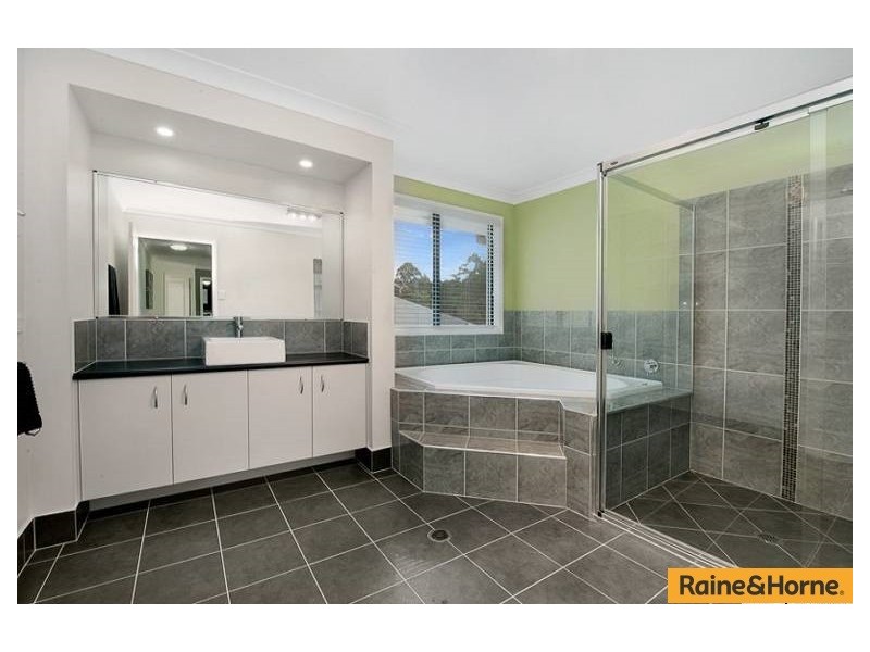 18 Hideaway Close, Narangba QLD 4504