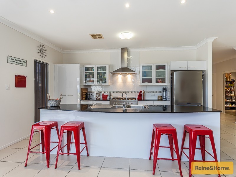 5 Crinum Court, Narangba QLD 4504