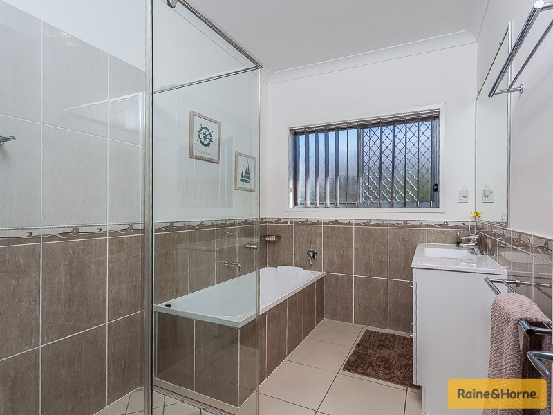 5 Crinum Court, Narangba QLD 4504