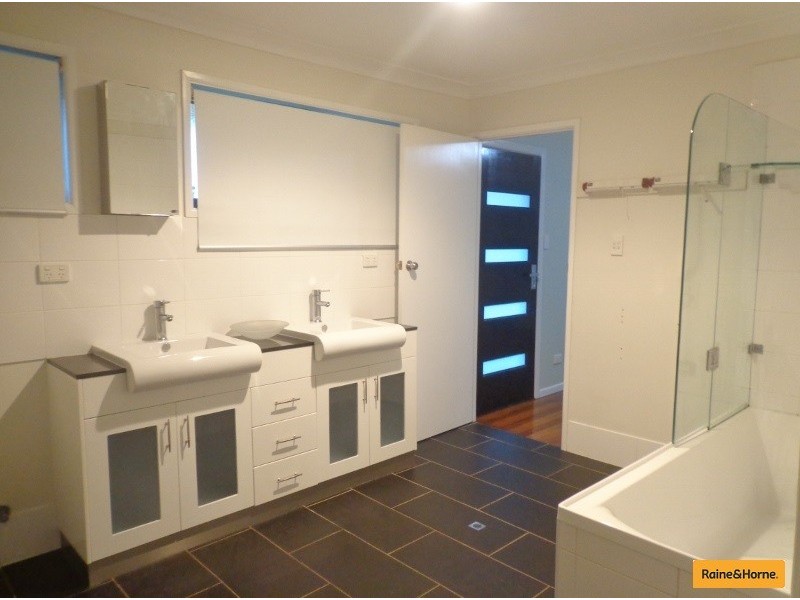 433 Burpengary Road, Narangba QLD 4504