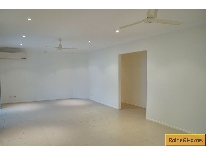 37 Yellow Robin Court, Narangba QLD 4504