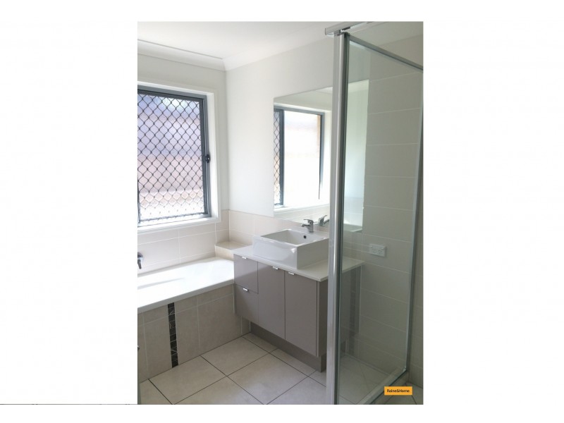 28 Birchgrove Crescent, Kallangur QLD 4503