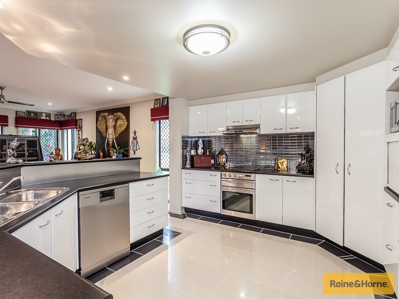 22 Mavis Road, Morayfield QLD 4506