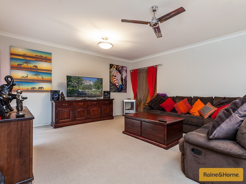 22 Mavis Road, Morayfield QLD 4506