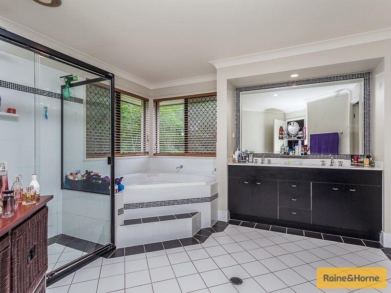 22 Mavis Road, Morayfield QLD 4506