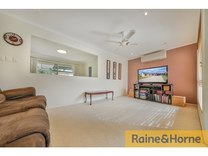 8 Octavius Drive, Kallangur QLD 4503