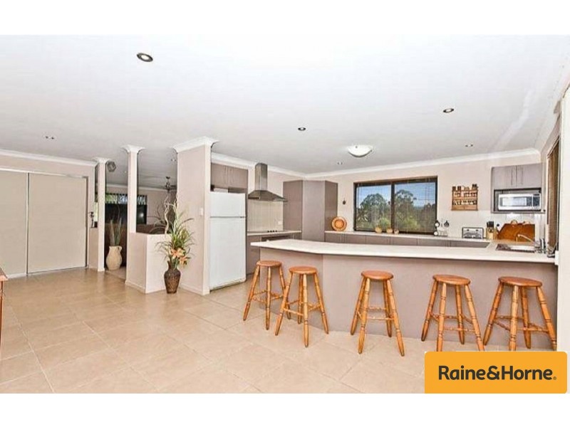 135 Madeline Dr, Morayfield QLD 4506